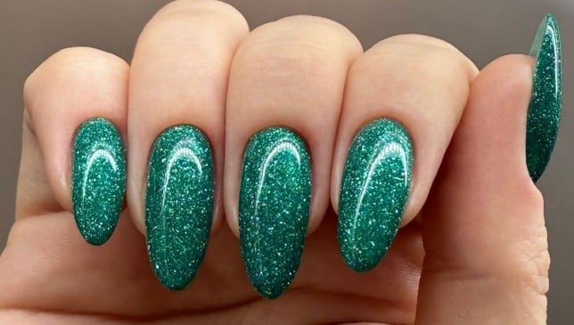 Esmaltes de longa duração: favoritos de 2025 para unhas perfeitas