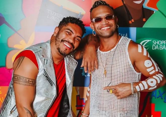 Briga na Timbalada!? Cantores se evitam em evento