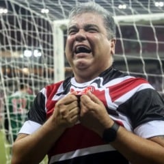 Técnico Marcelo Cabo se emocionou com classificação do Santa Cruz Créditos: Divulgação / Santa Cruz