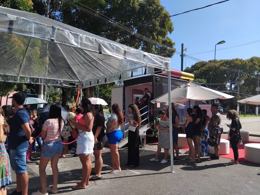 Última chance para pegar batons de graça em Belém