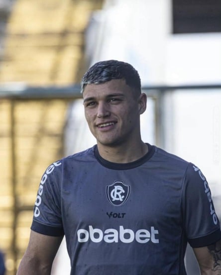Com 100 partidas disputadas como profissional pelo Montevideo Wanderers, o atacante uruguaio Nicolás Ferreira é o novo nome do Clube do Remo