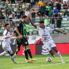 Marrony chegou com o campeonato em andamento, teve problemas físicos, perdeu espaço no ataque até para Matheus Davó, mas aos poucos vem mostrando utilidade, mesmo quando entra no decorrer das partidas.