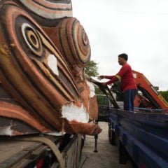 As peças agora ganham uma nova vida e, depois da Freezone, serão doadas para escolas de samba de Belém. Foto: Divulgação
