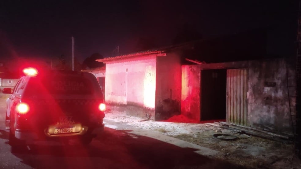 Na cidade de Castanhal, região do nordeste paraense, um homem foi assassinado com requintes de crueldade, pois foi espancado e depois queimado. Na cidade de Castanhal, região do nordeste paraense, um homem foi assassinado com requintes de crueldade, pois foi espancado e depois queimado.