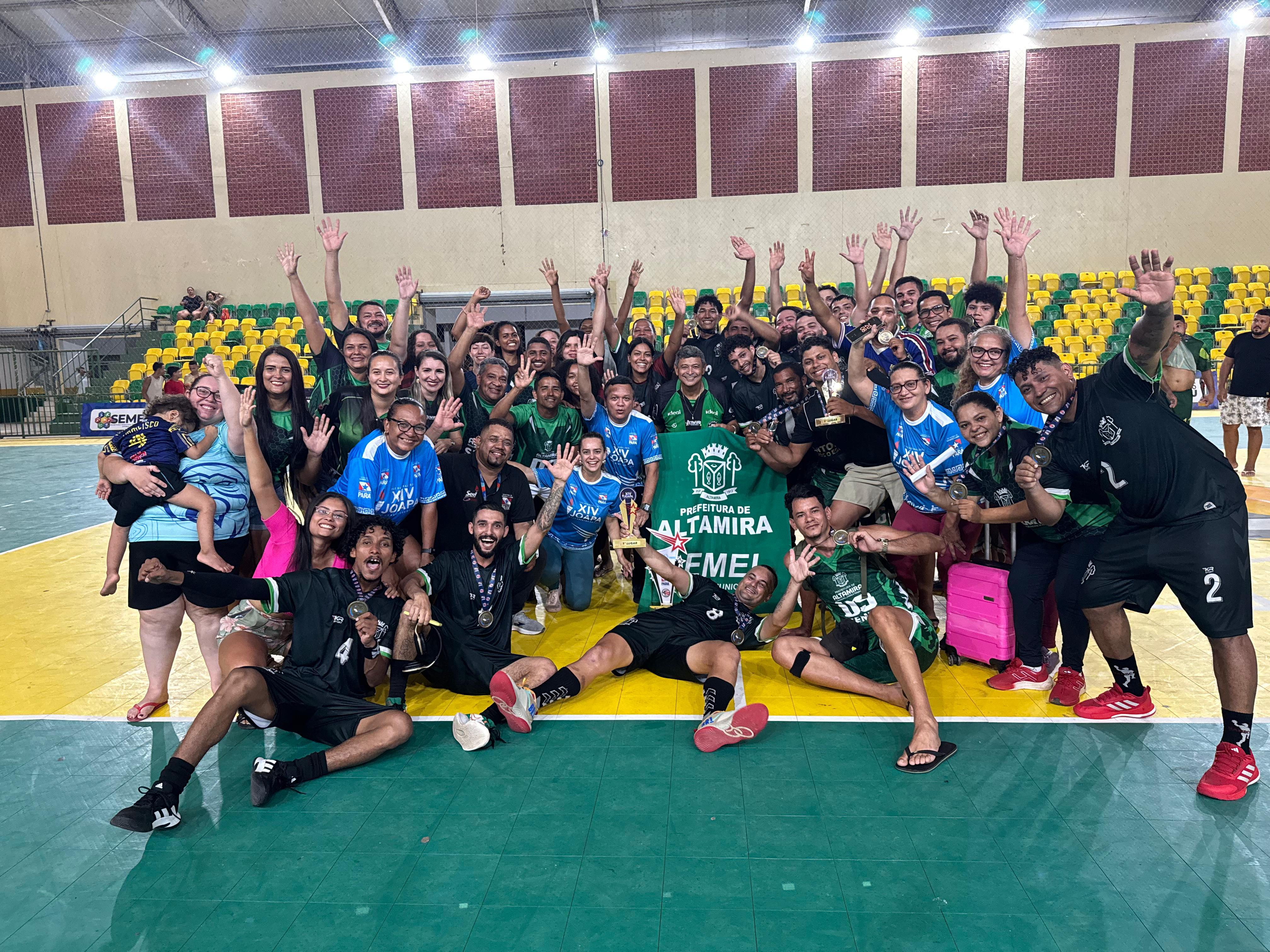 A delegação de Altamira sagrou-se campeã geral da etapa e levou para casa o Troféu Eficiência, principal premiação da competição, ao somar 75 pontos. Foto: Jessé Lima/Ascom Seel