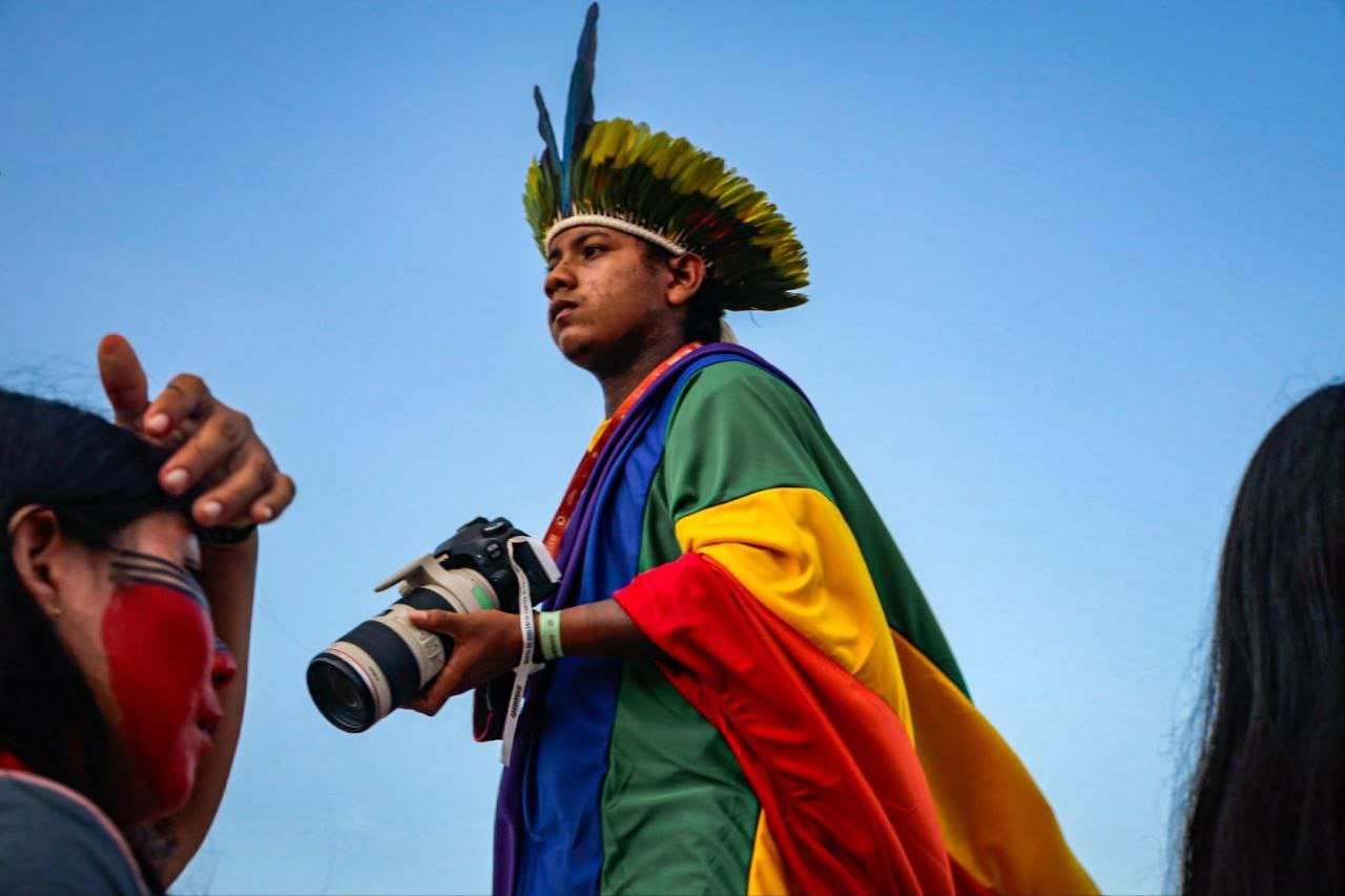 O evento, realizado pela Mídia Indígena em parceria com o Ministério dos Povos Indígenas, é um marco na construção de estratégias coletivas para dar protagonismo às vozes indígenas antes, durante e após a COP30.