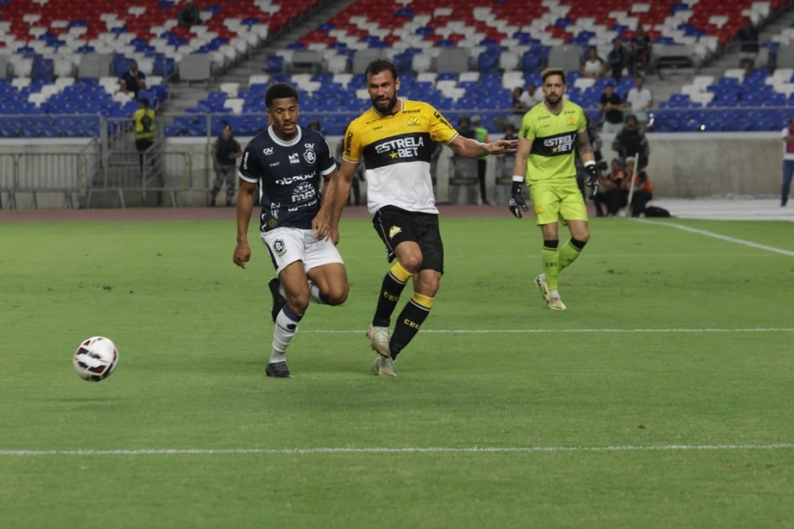 Derrota para o Criciúma aumenta pressão sobre António Oliveira no Remo Derrota para o Criciúma aumenta pressão sobre António Oliveira no Remo