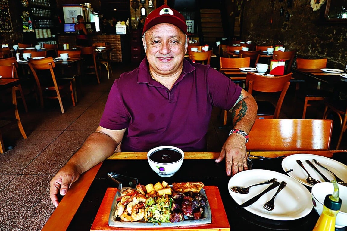 Nazareno Alves entre ano de 2000 e 2002. O proprietário do restaurante Point do Açaí 