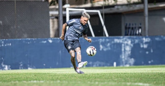 Diego Hernández está cotado para ser titular pela primeira vez - Foto: Samara Miranda/Remo