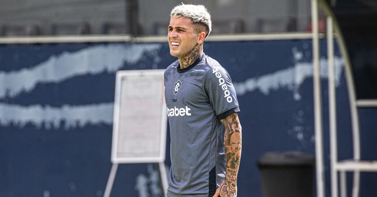 Diego Hernández foi relacionado e pode estrear com a camisa do Remo - Foto: Samara Miranda/Remo