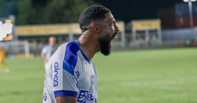 O centroavante tem feito valer a aposta bicolor em seu futebol - Foto: Jorge Luis Totti/PSC