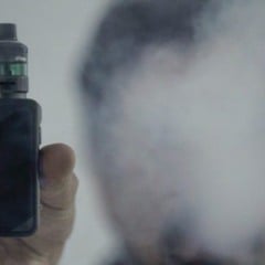 YouTube, Face, Instagram e sites têm 48 h para eliminar conteúdos sobre cigarros eletrônicos