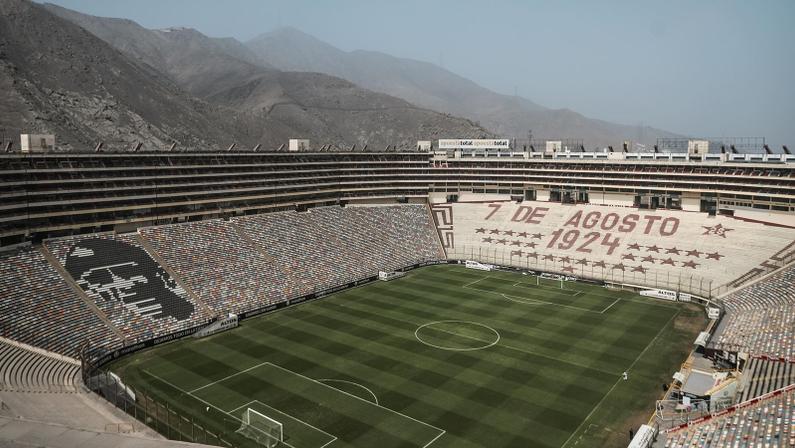A Conmebol confirmou, nesta segunda-feira (11), que o Estádio Monumental, em Lima, receberá a final da Copa Libertadores 2025.