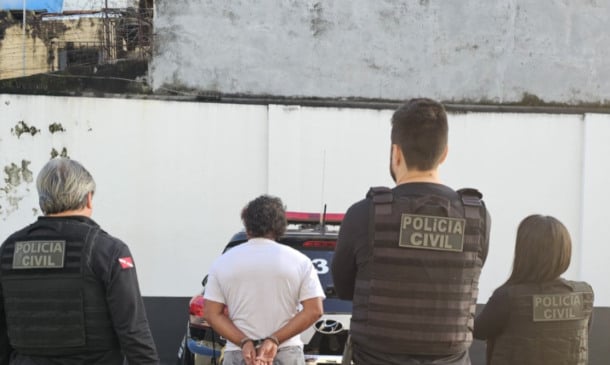 De acordo com as investigações, os ataques aconteceram há cerca de três meses. O suspeito teria ofendido a vítima em via pública, além de realizar ameaças e intimidações