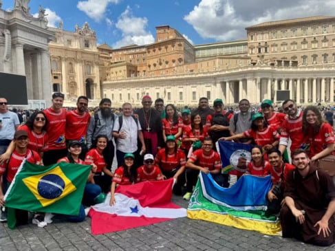 Jovens da Amazônia participam de peregrinação espiritual e encontro com o Papa em Roma