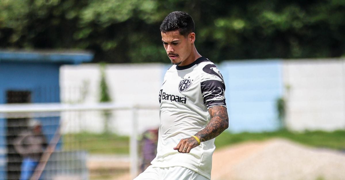 Luan Freitas sabe que a possibilidade de sair do Z4 é real e Papão vai com tudo contra os goianos - Foto: Matheus Vieira/PSC