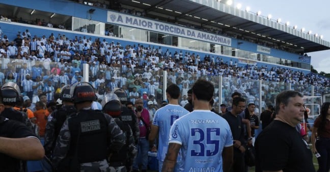 Tome vaia! Fiel não engole nova derrota em casa - Foto: Wagner Almeida/Diário