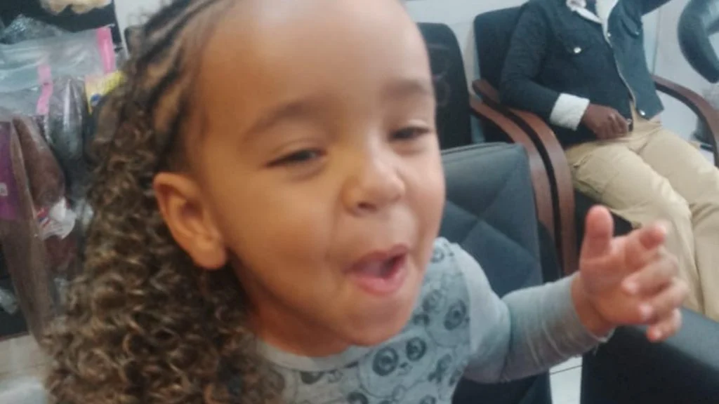 Conforme a PM, o adolescente confessou o crime ao ser interrogado. Ele afirmou que vinha planejando o assassinato há cerca de três meses.
