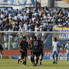 Retrospecto e números alertam para a urgência de reação do Papão na Série B - Foto: Wagner Almeida/Diário
