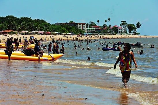 Mesmo após as férias, o movimento em praias e igarapés foi considerado bom por comerciantes. Clima estava ideal para quem buscava tranquilidade