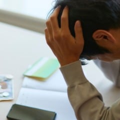 A equipe disse que além de depressão, ele também vive com Transtorno do Estresse Pós-Traumático e ataques de pânico desde a infância.