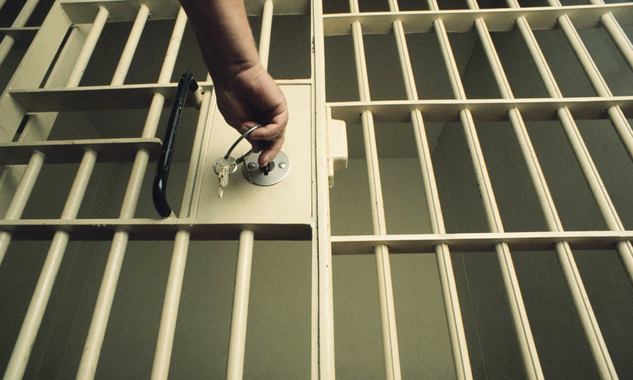 Policiais civis da Seccional Urbana da Pedreira prenderam em flagrante, nesta quarta-feira (20), um homem acusado de favorecimento à prostituição