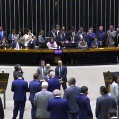 Mesa Diretora reage à ocupação do plenário com novas regras e punições