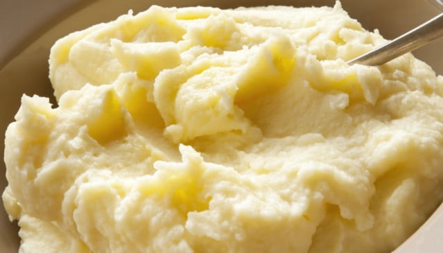 Como fazer purê de batatas cremoso e saboroso como o dos restaurantes