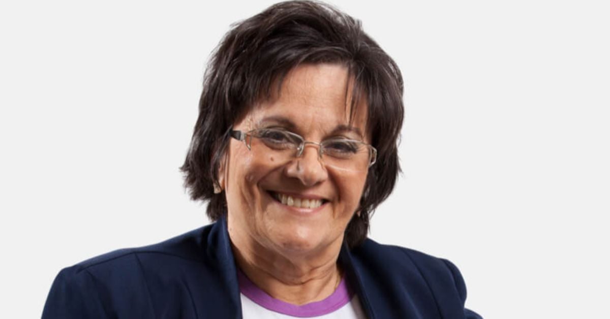 Farmacêutica bioquímica, Maria da Penha tornou-se símbolo da causa após sobreviver a duas tentativas de feminicídio cometidas pelo então marido em 1983.