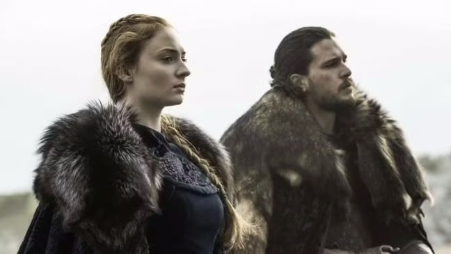 Atriz de 'Game of Thrones' diz que teve ânsia de vômito ao beijar colega