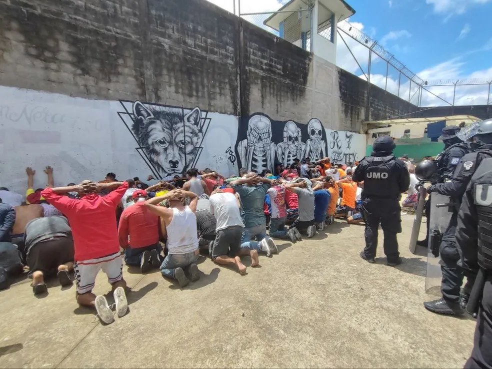 Uma disputa entre facções do narcotráfico dentro de uma prisão no Equador deixou ao menos 17 mortos nesta quinta (25). Foto: Divulgação