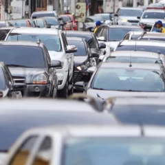 Os proprietários de veículos com final de placas 78 a 98, sem multas nos dois últimos anos, pagam 15% a menos sobre o valor do IPVA