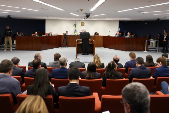Nesta quarta-feira (3), o Supremo Tribunal Federal (STF) dá continuidade ao julgamento sobre a tentativa de golpe de Estado.
