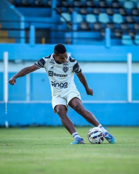 O jogo é decisivo, um confronto de 6 pontos. O PSC precisa vencer para quebrar a sequência negativa das últimas sete rodadas e sair última colocação