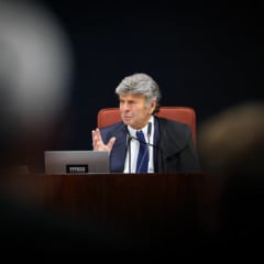 Fux vota pela anulação do processo contra Bolsonaro no STF
