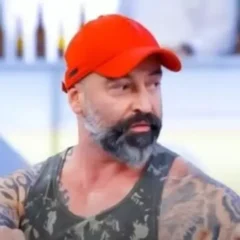 Humorista de "A Praça é Nossa" é condenado por abuso sexual da própria filha