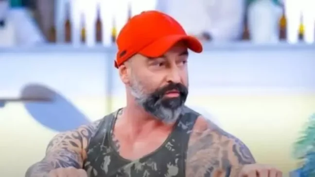 Humorista de "A Praça é Nossa" é condenado por abuso sexual da própria filha