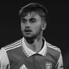 Ex-atleta das categorias de base do Arsenal, Billy defendia atualmente o Chichester City, clube das divisões inferiores do futebol inglês.