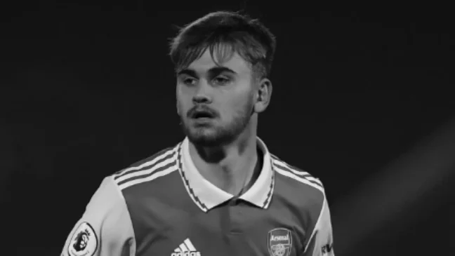 Ex-atleta das categorias de base do Arsenal, Billy defendia atualmente o Chichester City, clube das divisões inferiores do futebol inglês.