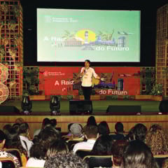 A Universidade Federal do Pará (Ufpa) abriu as portas para a sexta edição do Encontro+B Amazônia 2025, evento que reúne mais de 750 participantes de 20 países sob o lema “A raiz do futuro”. Foto: Antônio Melo