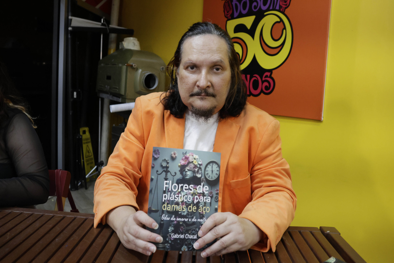 Jurista e poeta Gabriel Chacal lança livro em Belém