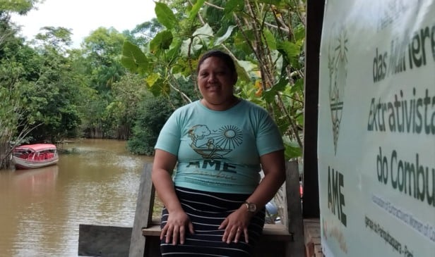 Produção de óleo de andiroba impulsiona economia e preserva a Amazônia