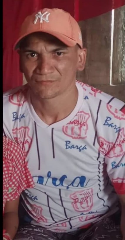 Há alguns meses, o suspeito passou a ser procurado pela polícia após ser acusado de estupro de vulnerável envolvendo duas crianças