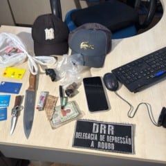 Criminosos renderam motorista com faca, o trancaram no porta-malas e forçaram transferência via PIX