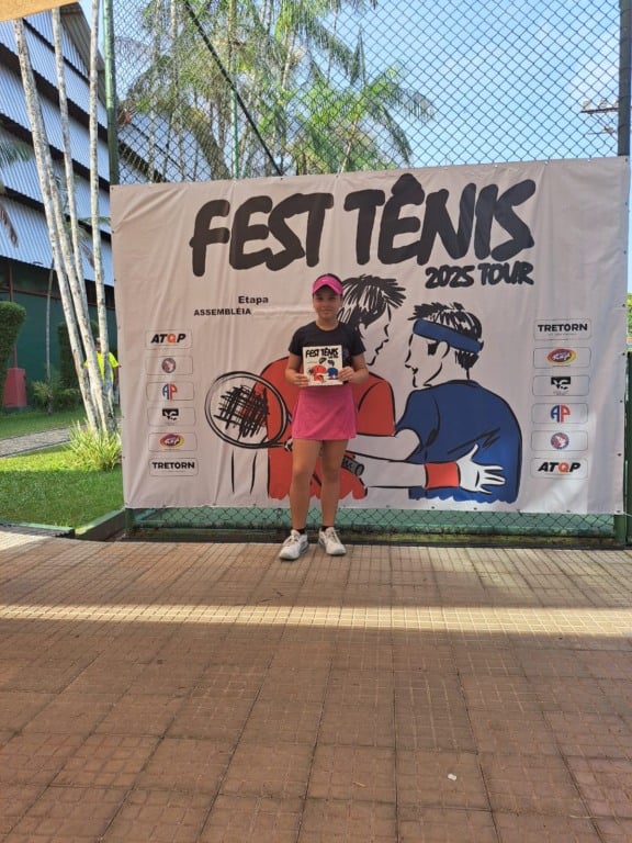 Maria Antônia, de apenas 9 anos, conquista dois pódios no Torneio Norte-Nordeste de Tênis