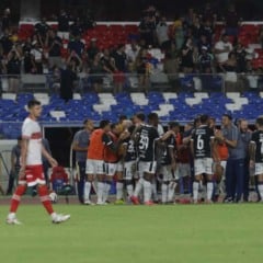 Remo vence o CRB por 4 a 2 no Mangueirão e segue na briga pelo acesso à Série A