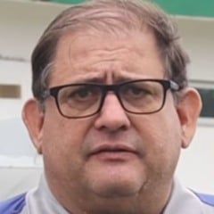 O técnico Guto Ferreira, novo comandante do Remo, já está integrado à delegação azulina no Rio de Janeiro