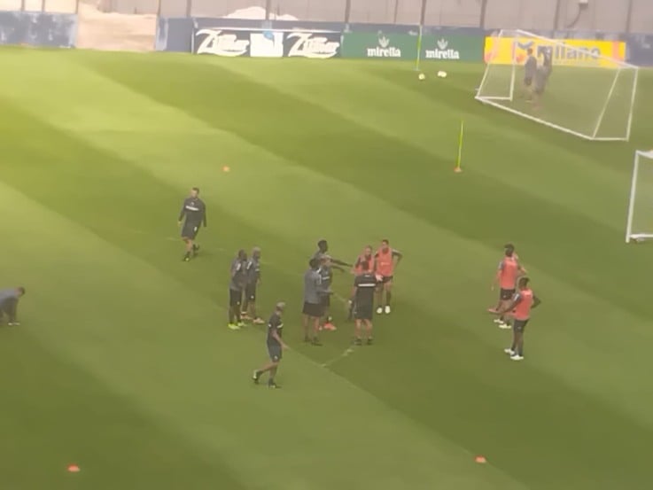 Técnico azulino mantém rotina de treinos apesar da pressão