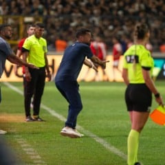 Staff de António Oliveria deu trabalho à arbitragem após o jogo. Foto: Samara Miranda/ascom Remo