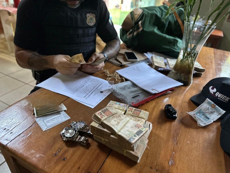 Mais de 450 kg de cocaína foram apreendidos no Porto de Vila do Conde, revelando esquema de exportação para a Europa.